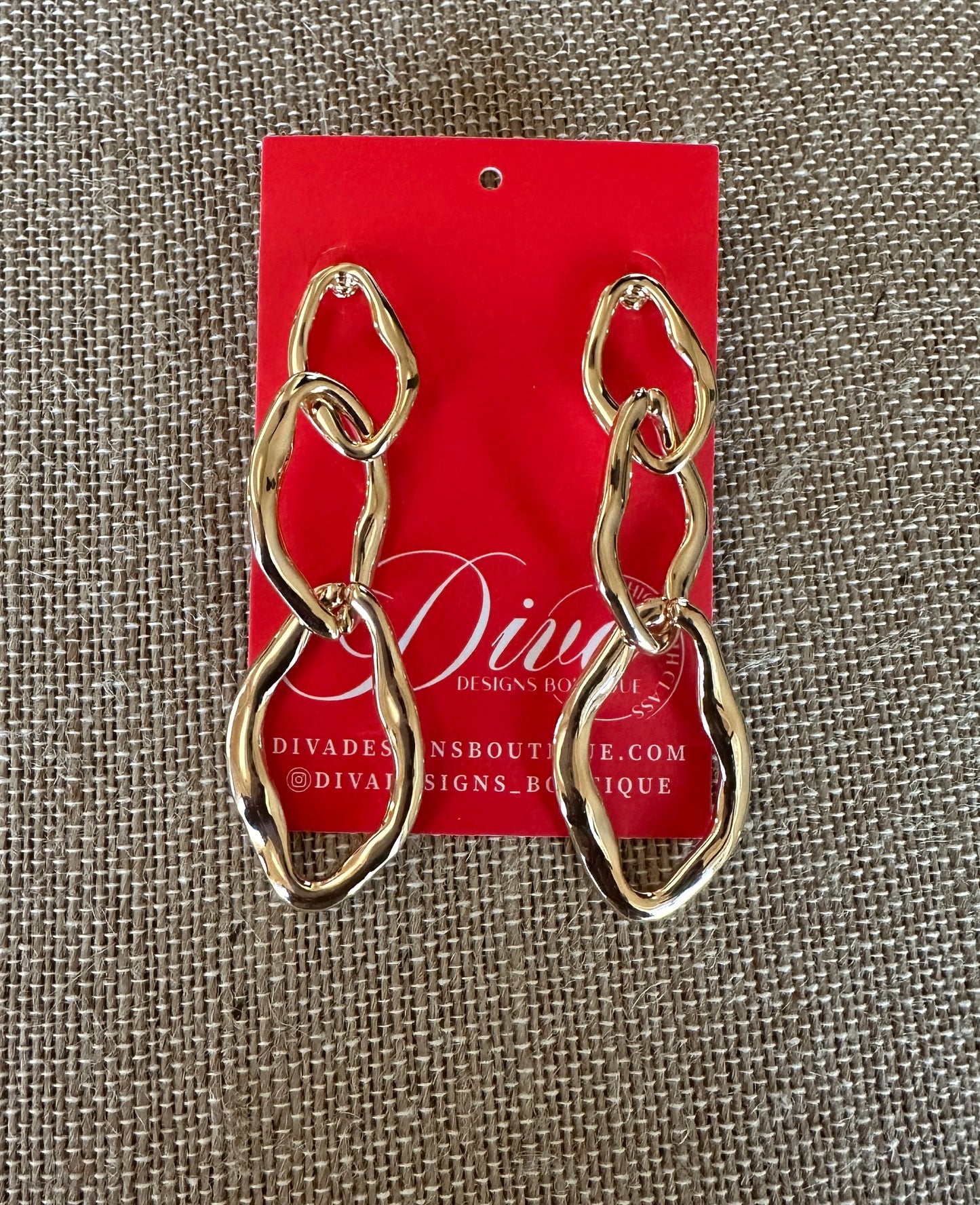 TIERED WAVY EARRINGS