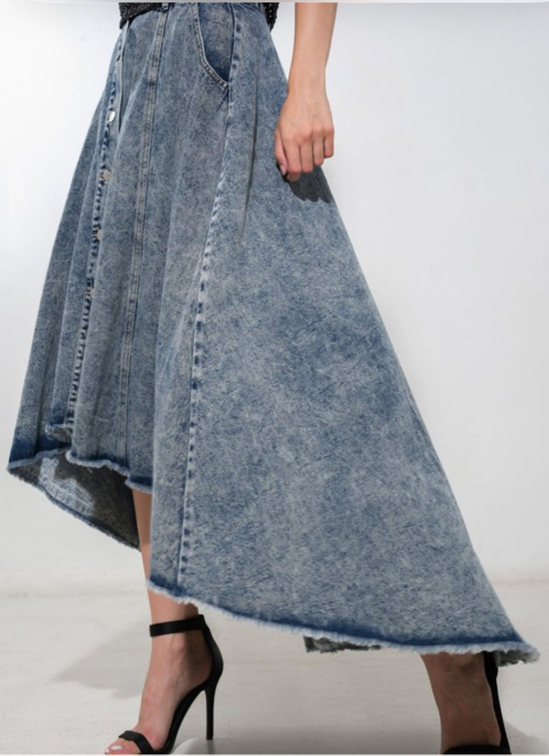 HI-LOW ACID WASH SKIRT