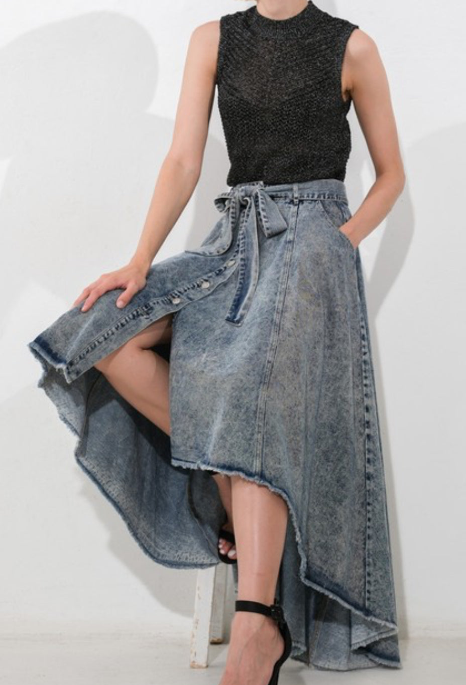 HI-LOW ACID WASH SKIRT