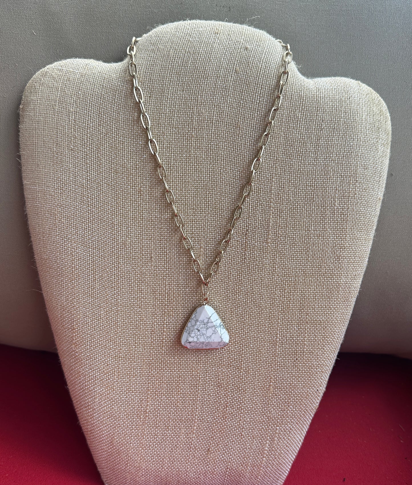 STONE TRIANGLE NECKLACE