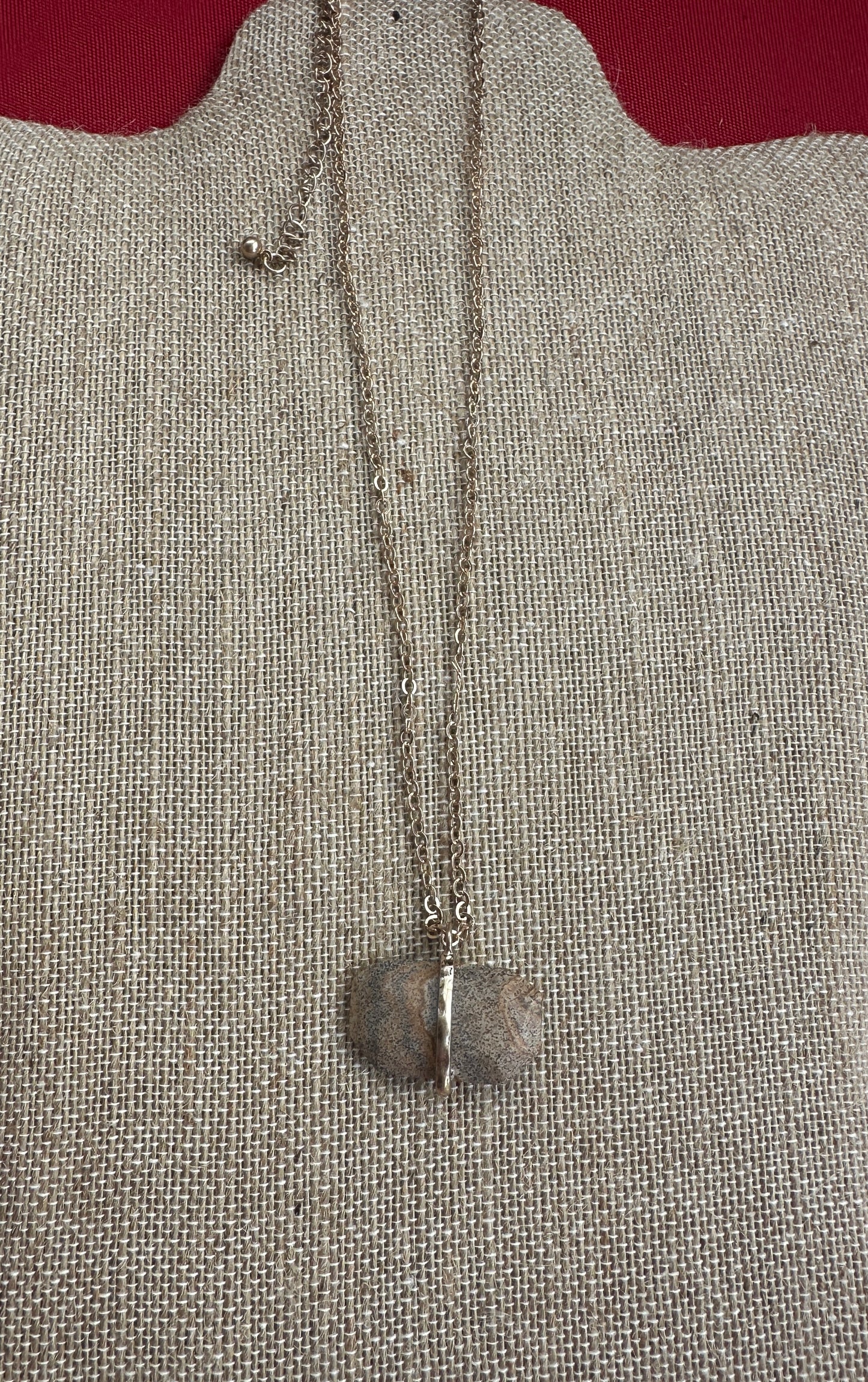 STONE NUGGET NECKLACE