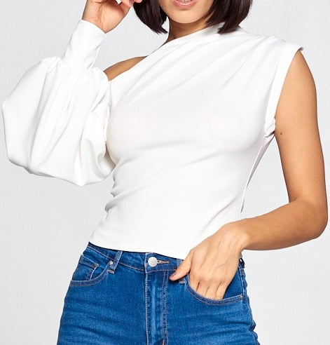 OFF THE SHOULDER TOP